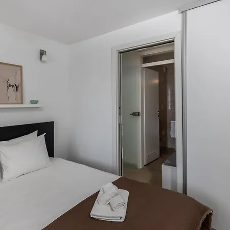 Apartment 1 Bedroom Gorgeous In *