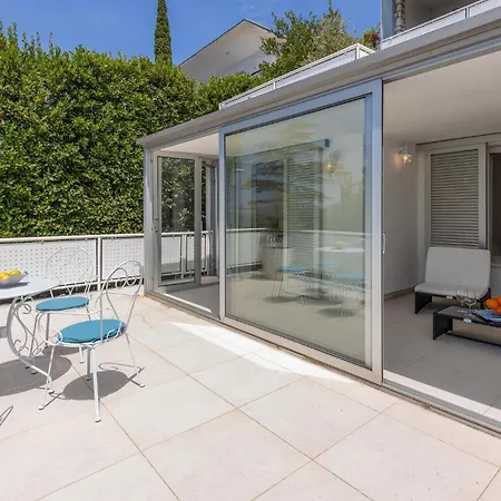 1 Bedroom Lovely In