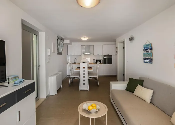 1 Bedroom Gorgeous In