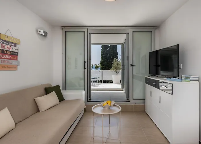1 Bedroom Gorgeous In * Dramalj