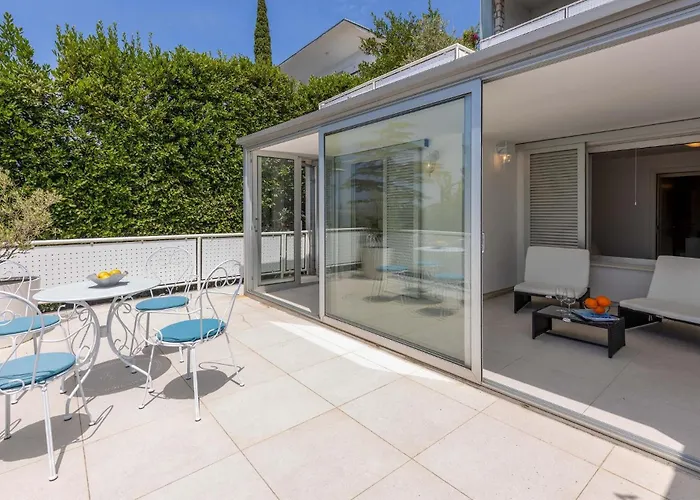 1 Bedroom Gorgeous In