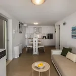 1 Bedroom Lovely In